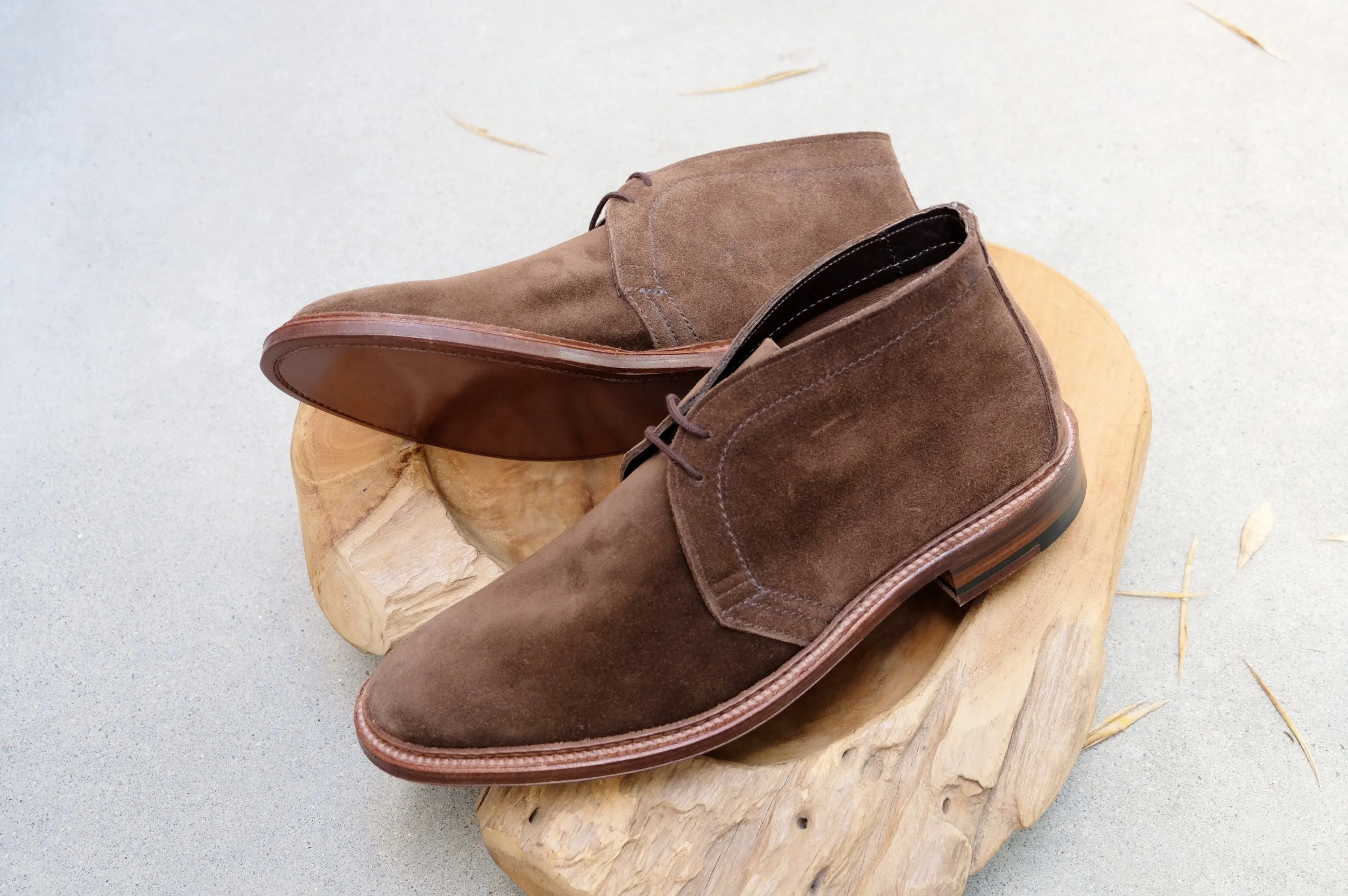 Alden Unlined Chukka in Brown Suede