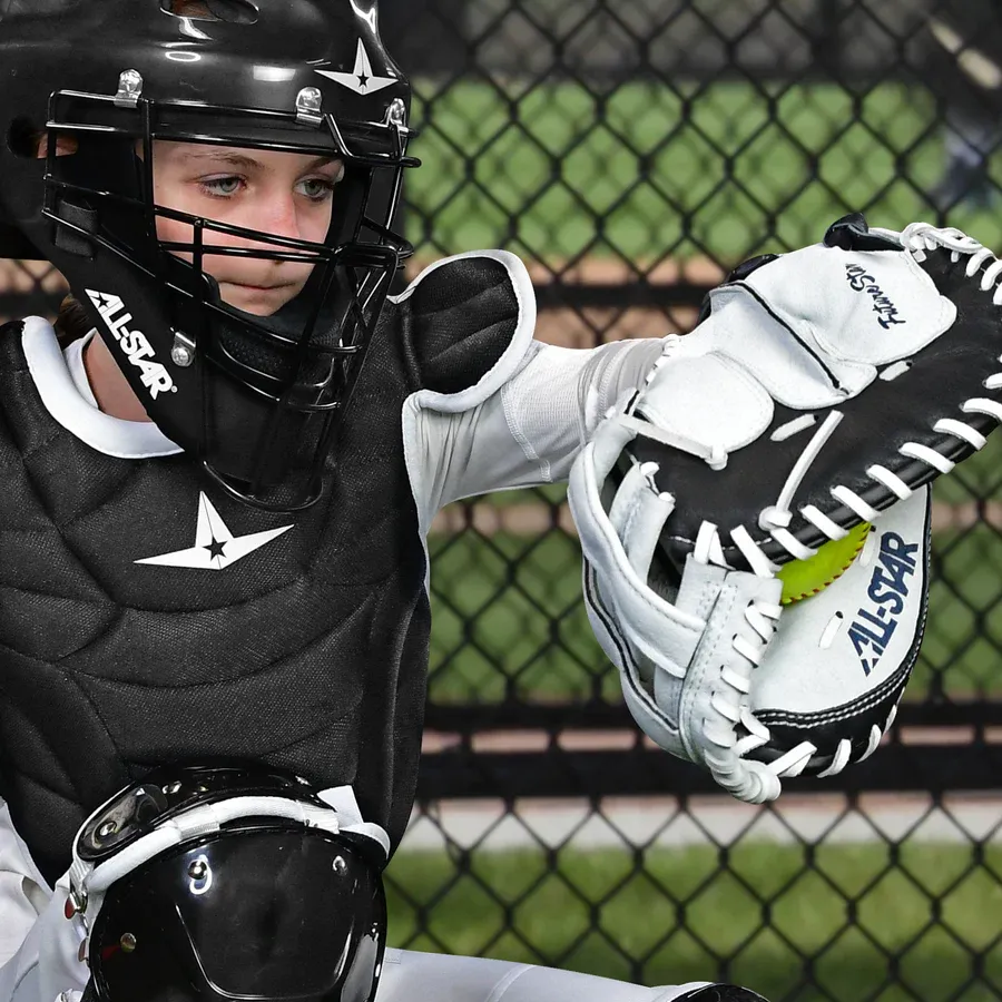 All Star Future Star 32.5 Fastpitch Catcher's Mitt: CMW-FS-Y