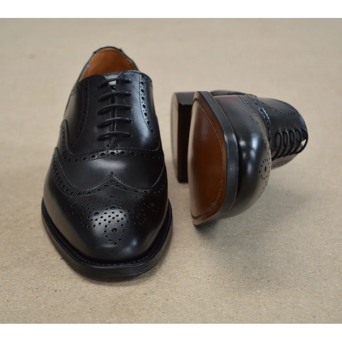 Berwick 1707 Brogue (5215) - Black