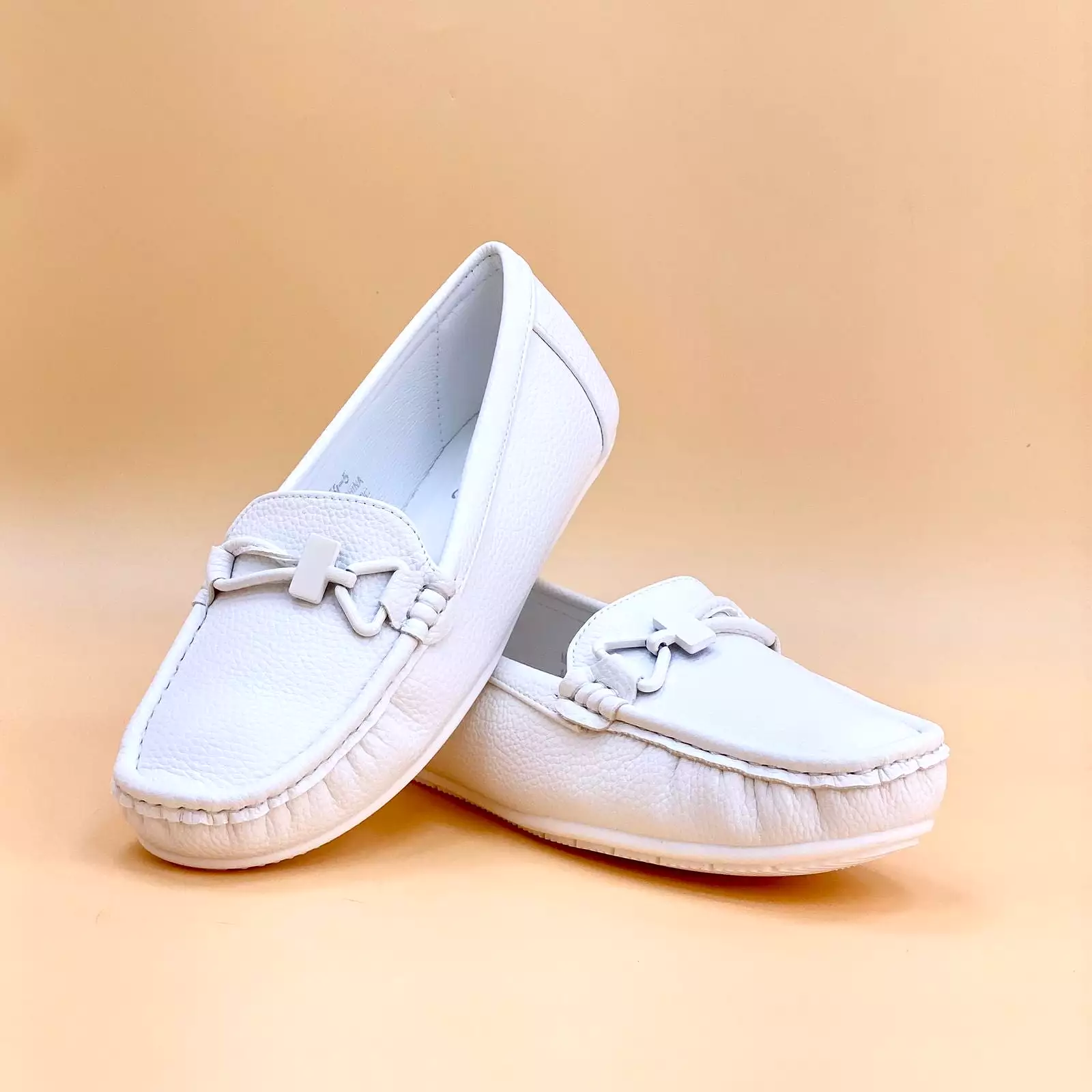 NEW , WOMEN SHOES W677