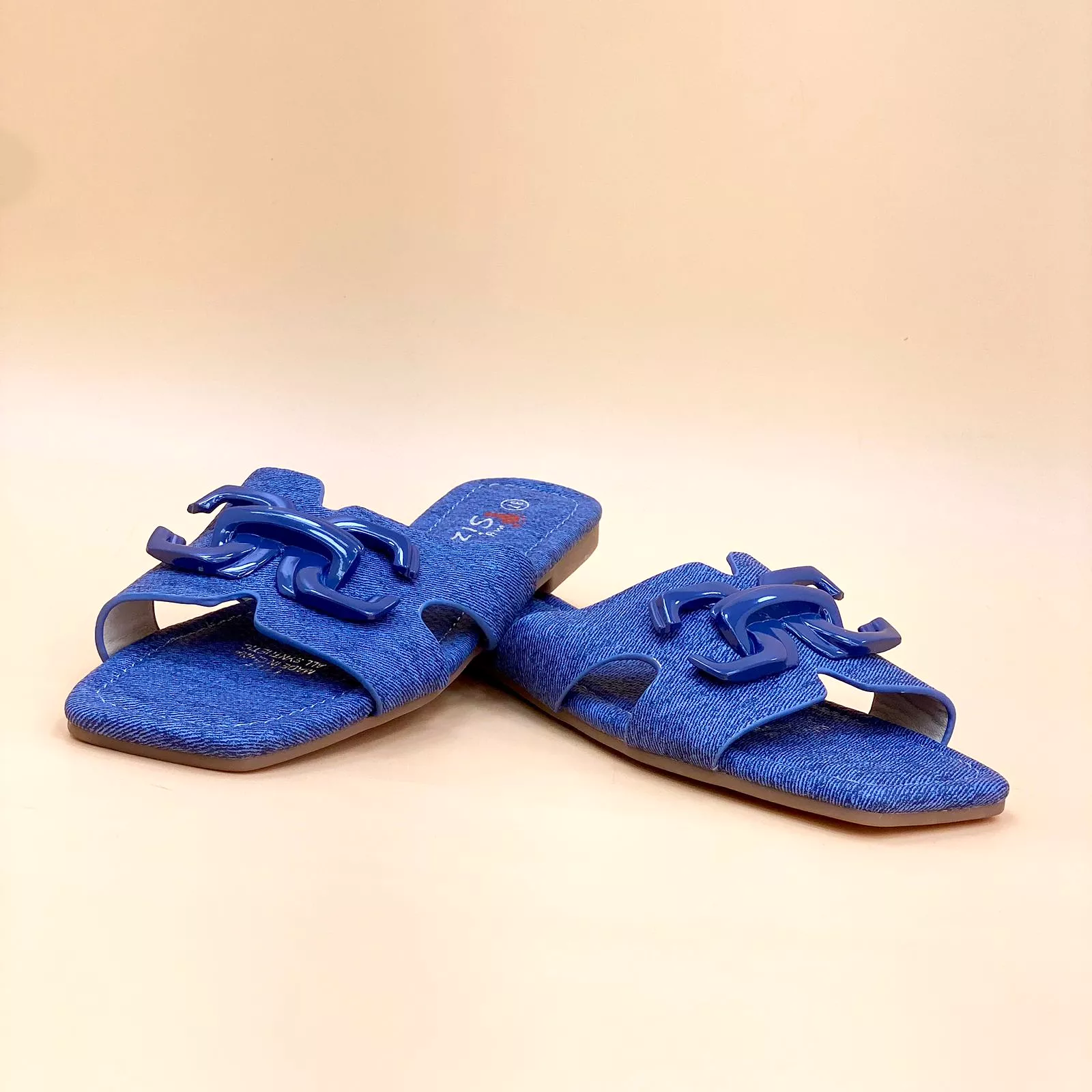 NEW , WOMEN SLIPPERS S12