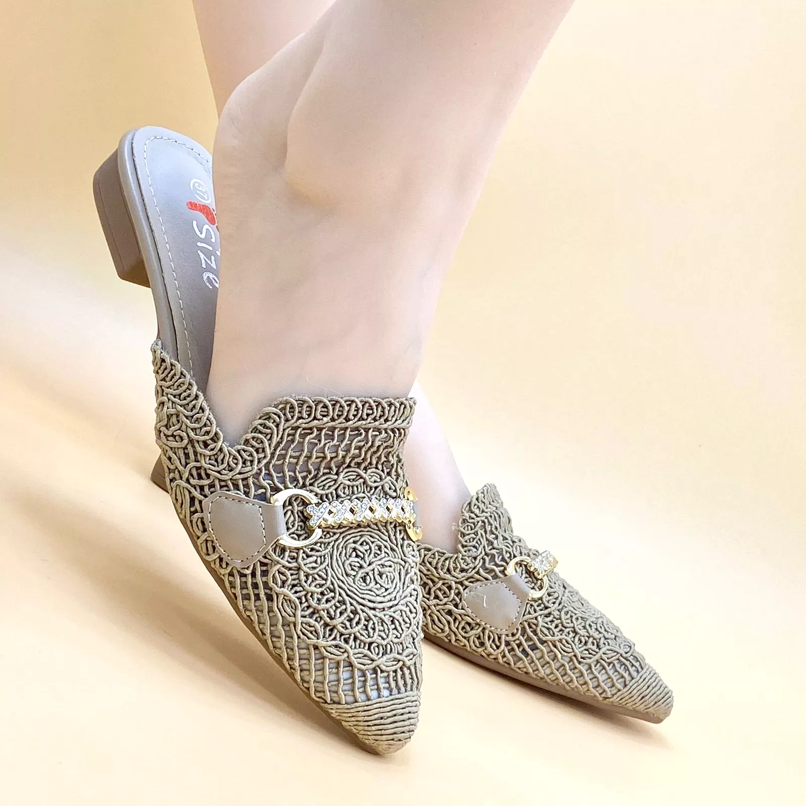 NEW , WOMEN SLIPPERS S24