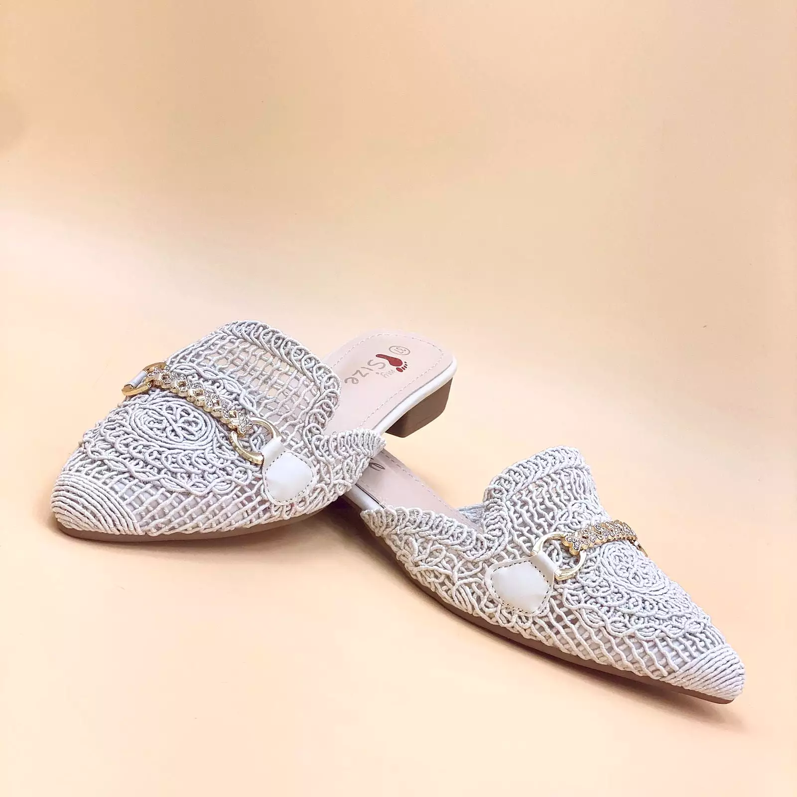 NEW , WOMEN SLIPPERS S24