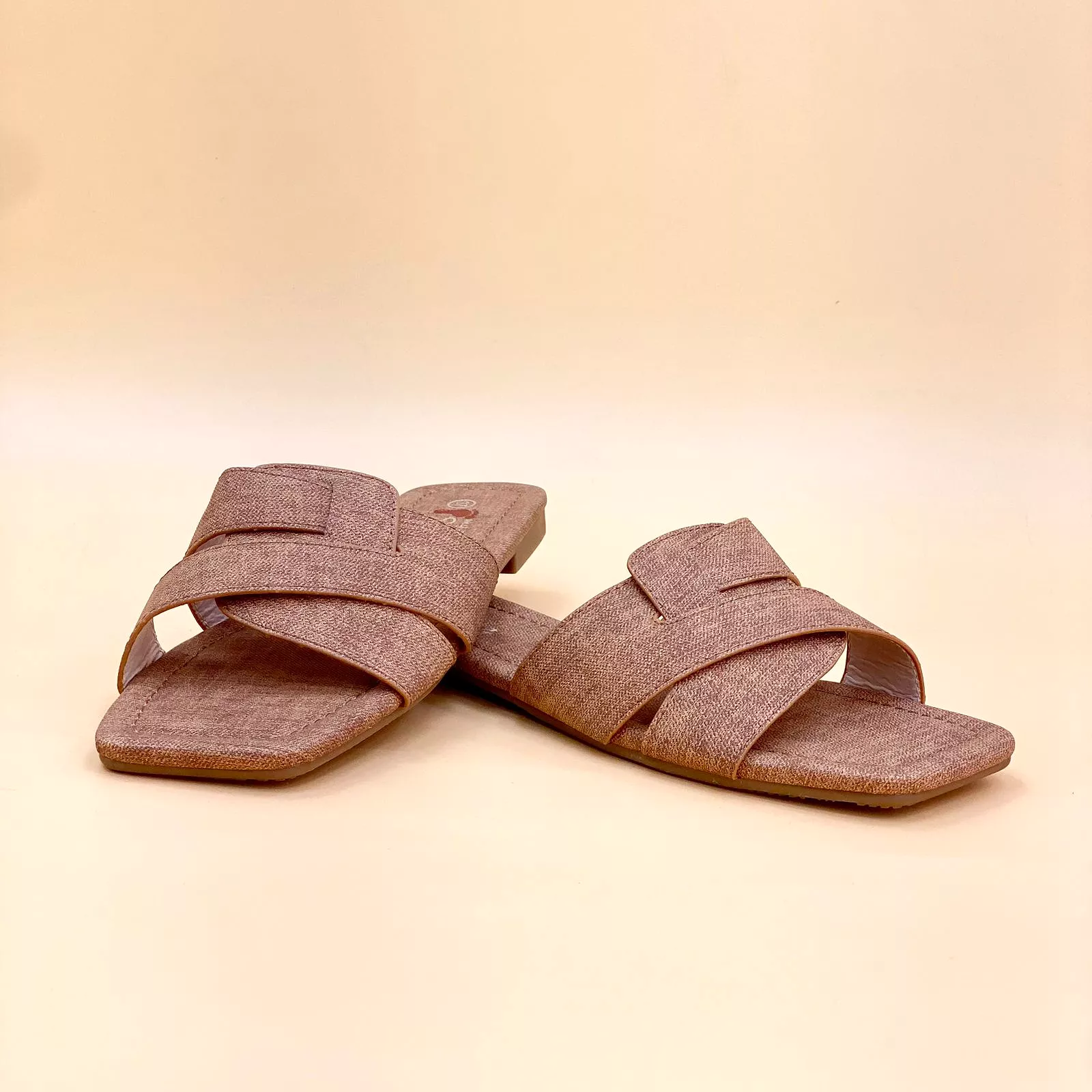 NEW , WOMEN SLIPPERS S9