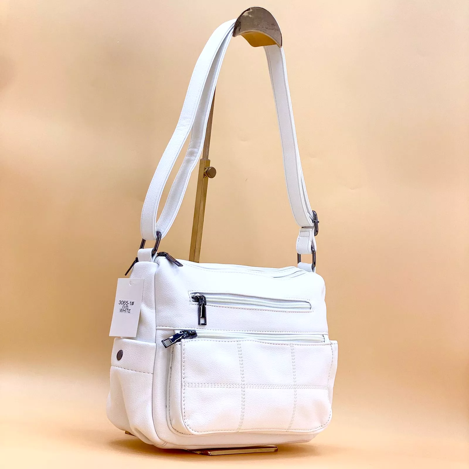 NEW 2024 ,  WOMEN HANDBAGS B541