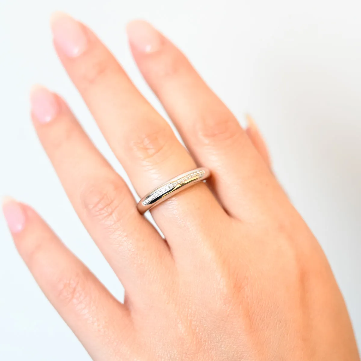 Single Line Pavé Rising Tusk Ring