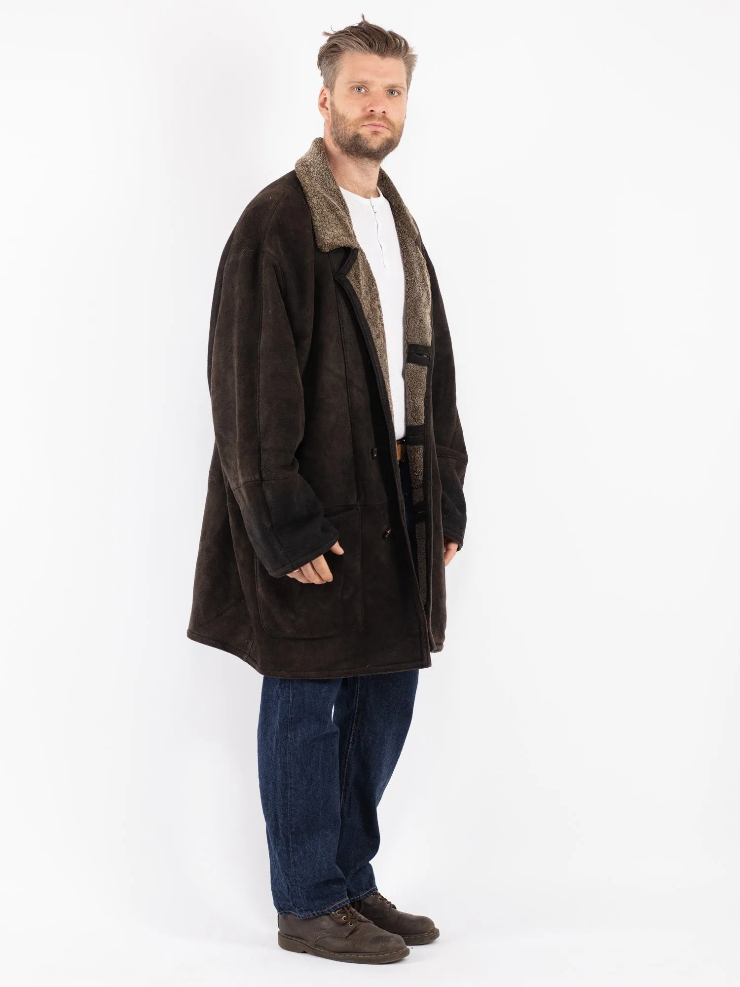 Vintage 90's Men Oversized Sheepskin Coat in Brown